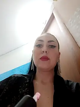 Snapshot of regina6125 chatting on April 7, 4:40 pm regina6125 online show from April 7, 4:40 pm