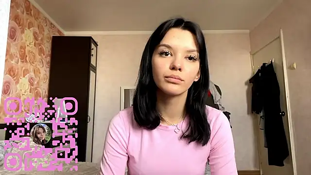 VeliaHypolite online show from March 23, 11:47 am