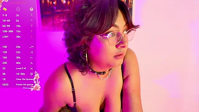 alexa cruz   online show from July 30, 5:45 pm