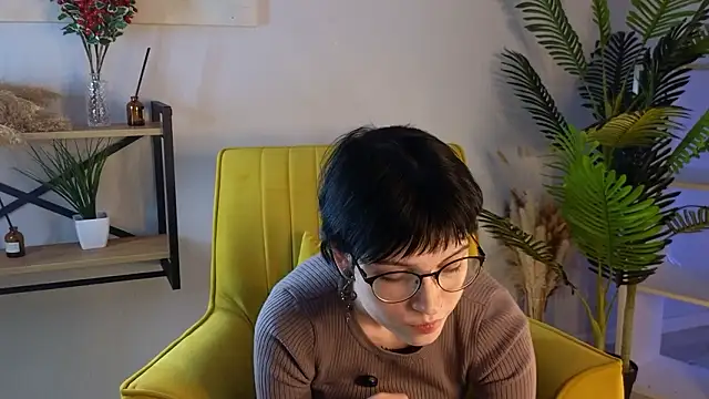 Snapshot of RubieNibbs chatting on March 21, 1:58 pm RubieNibbs online show from March 21, 1:58 pm