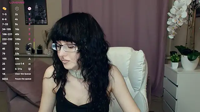 JordanSvetlik online show from May 23, 8:24 pm