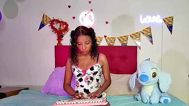 Ellie Cute7 online show from July 13, 7:38 pm