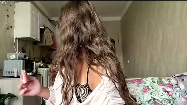 kamila 18 french online show from June 23, 3:15 am
