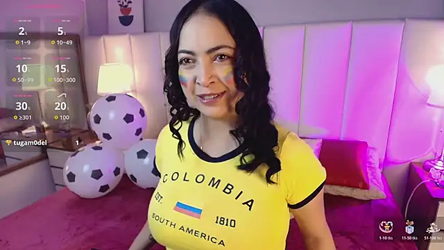 Snapshot of AlanaWesst chatting on June 23, 7:34 pm AlanaWesst online show from June 23, 7:34 pm