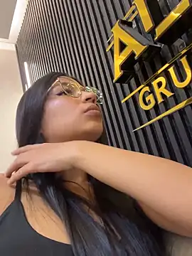 Snapshot of breenda01 chatting on March 24, 10:37 pm breenda01 online show from March 24, 10:37 pm