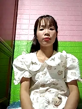 AmyLinee01 online show from April 29, 11:03 am