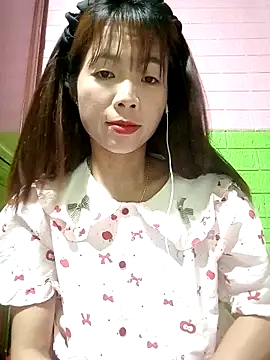 AmyLinee01 online show from April 30, 5:41 pm