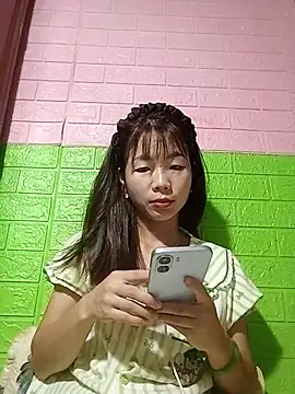 AmyLinee01 online show from June 4, 5:13 am