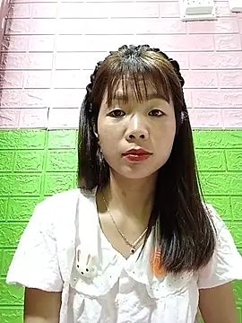 Snapshot of AmyLinee01 chatting on June 23, 11:41 am AmyLinee01 online show from June 23, 11:41 am