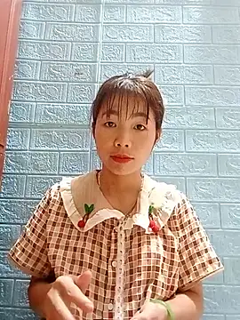 Snapshot of AmyLinee01 chatting on July 17, 11:39 am AmyLinee01 online show from July 17, 11:39 am