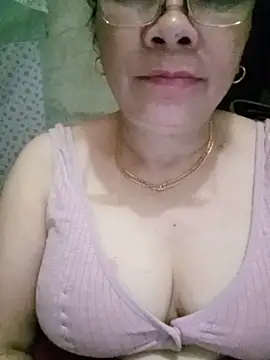 Snapshot of Funsexy1 chatting on June 5, 3:13 am Funsexy1 online show from June 5, 3:13 am