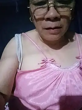 Snapshot of Funsexy1 chatting on June 14, 9:17 pm Funsexy1 online show from June 14, 9:17 pm