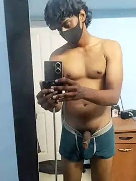 Snapshot of Igcholebhature_lovee chatting on May 13, 9:28 am Igcholebhature lovee online show from May 13, 9:28 am