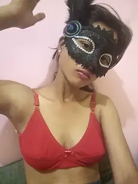 Snapshot of Curvy_Amyra chatting on April 1, 6:49 pm Curvy Amyra online show from April 1, 6:49 pm