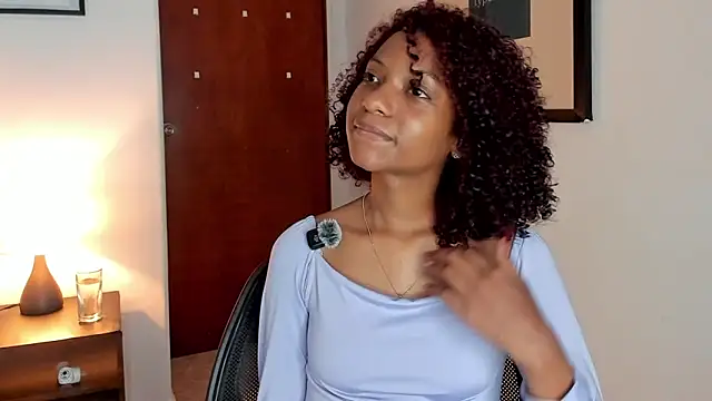 Snapshot of marian_h chatting on April 12, 1:43 am marian h online show from April 12, 1:43 am