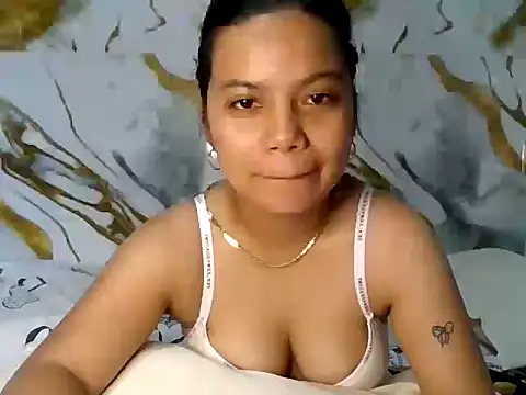 Snapshot of deseyy chatting on April 24, 5:54 am deseyy online show from April 24, 5:54 am