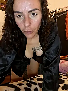 chiquitilla41 online show from May 21, 11:56 pm