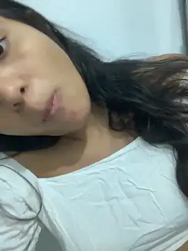 maduu789 online show from June 6, 2:27 am