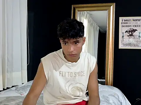 Snapshot of darkritual777 chatting on March 21, 8:34 pm darkritual777 online show from March 21, 8:34 pm