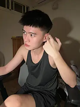 CalvinHY online show from July 10, 8:00 pm