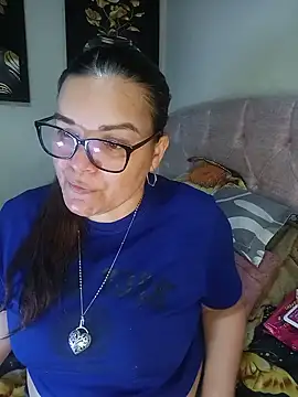 Snapshot of Zuleyka_69 chatting on June 1, 9:27 pm Zuleyka 69 online show from June 1, 9:27 pm
