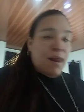 Snapshot of Zuleyka_69 chatting on June 11, 12:32 am Zuleyka 69 online show from June 11, 12:32 am