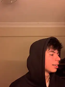 Snapshot of Beratylmamss chatting on March 21, 9:40 pm Beratylmamss online show from March 21, 9:40 pm