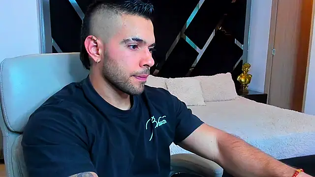 Snapshot of Raytorres chatting on July 10, 10:56 pm Raytorres online show from July 10, 10:56 pm
