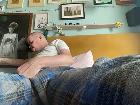 MyCockWantsYourWetVagina online show from April 14, 10:21 am