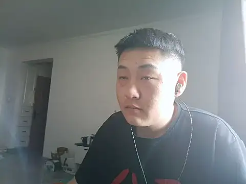 Snapshot of Llpl322 chatting on April 9, 7:47 am Llpl322 online show from April 9, 7:47 am