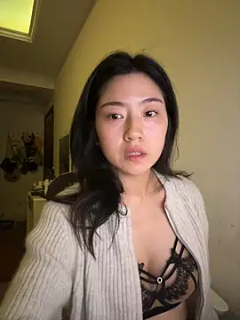 Snapshot of Olivia_PINK0322 chatting on May 1, 1:59 pm Olivia PINK0322 online show from May 1, 1:59 pm