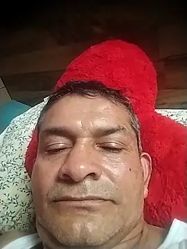 Snapshot of luving75 chatting on March 22, 10:02 pm luving75 online show from March 22, 10:02 pm