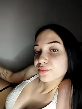 Snapshot of icedrosemarye chatting on April 12, 5:51 pm icedrosemarye online show from April 12, 5:51 pm