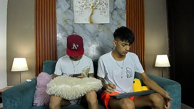 PINKY BOYS1 online show from March 23, 1:15 pm