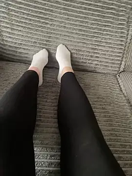 Snapshot of LilouPieds chatting on March 29, 3:01 pm LilouPieds online show from March 29, 3:01 pm