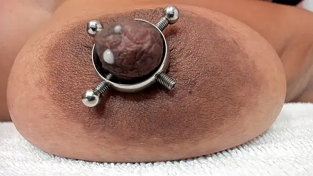 Snapshot of zara_lopez chatting on February 18, 7:32 pm zara lopez online show from February 18, 7:32 pm