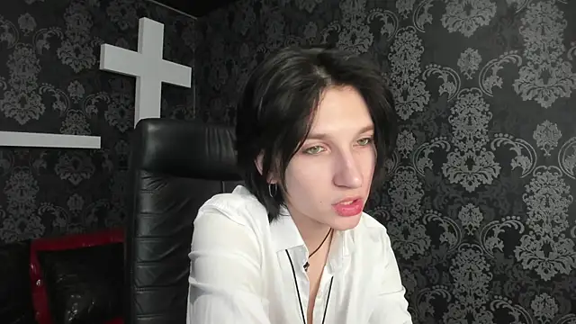 Snapshot of AdonBev chatting on May 8, 5:13 am AdonBev online show from May 8, 5:13 am