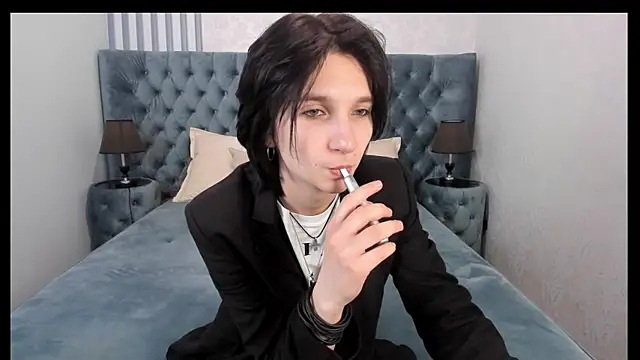 Snapshot of AdonBev chatting on May 20, 7:25 am AdonBev online show from May 20, 7:25 am
