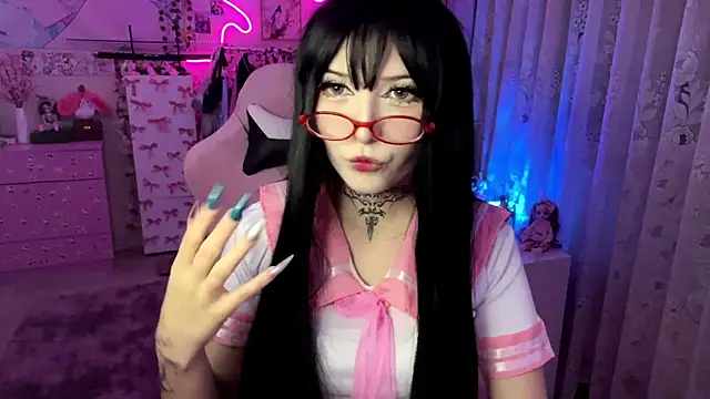 ToxiraLuneX online show from May 1, 4:44 pm