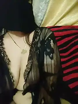 Yasmin Oh online show from May 3, 10:16 pm