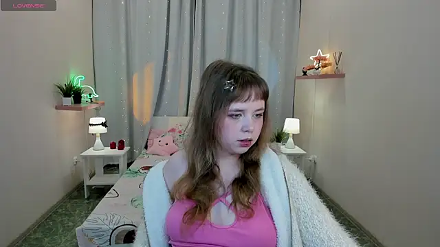 Snapshot of LeonaHicks chatting on March 26, 6:08 am LeonaHicks online show from March 26, 6:08 am