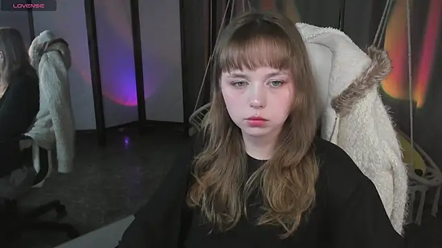 LeonaHicks online show from April 21, 5:58 am