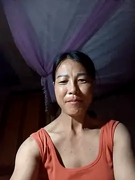 Snapshot of -Numin- chatting on June 4, 7:42 pm -Numin- online show from June 4, 7:42 pm