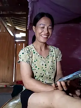 Snapshot of -Numin- chatting on June 16, 12:35 am -Numin- online show from June 16, 12:35 am