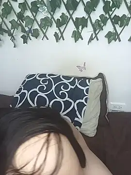 lizeth wong online show from June 14, 1:25 am
