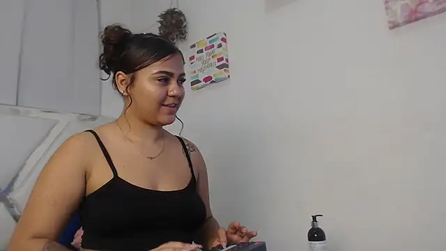 AlannaHarper online show from June 25, 2:43 pm