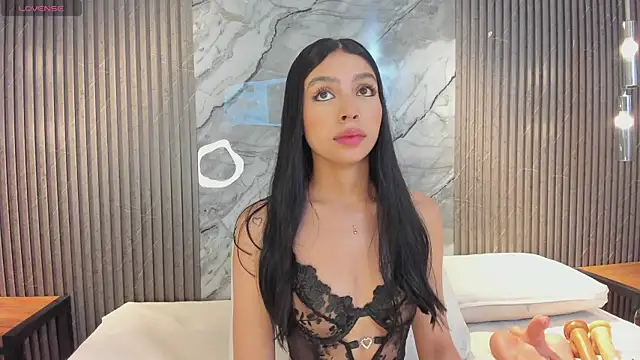 hanna steel online show from July 18, 11:36 am