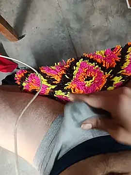 Snapshot of Eltek12 chatting on June 7, 7:12 am Eltek12 online show from June 7, 7:12 am