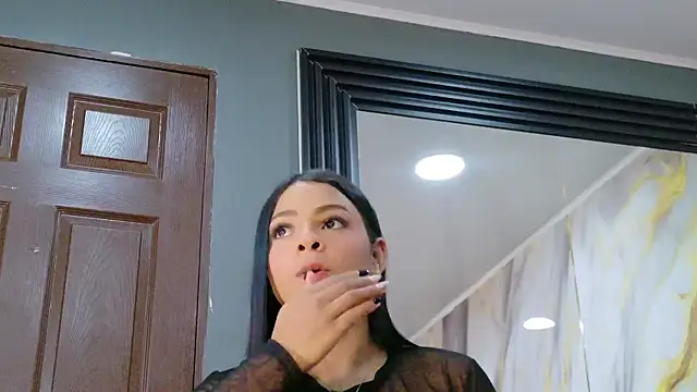 Snapshot of LindaFrancoo chatting on May 12, 2:47 pm LindaFrancoo online show from May 12, 2:47 pm