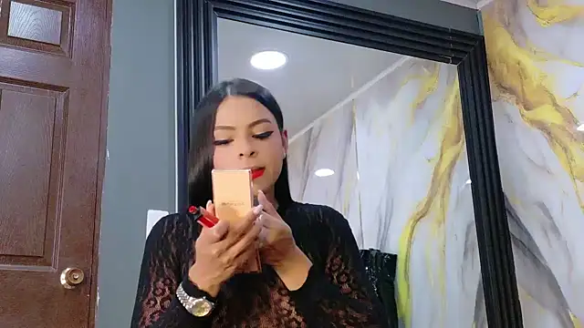 LindaFrancoo online show from June 4, 4:13 pm